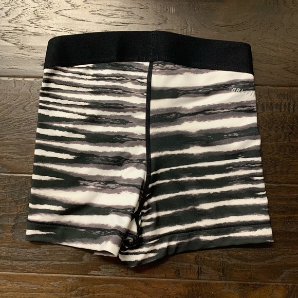 Sold on my Depop - Picture 3 of 5